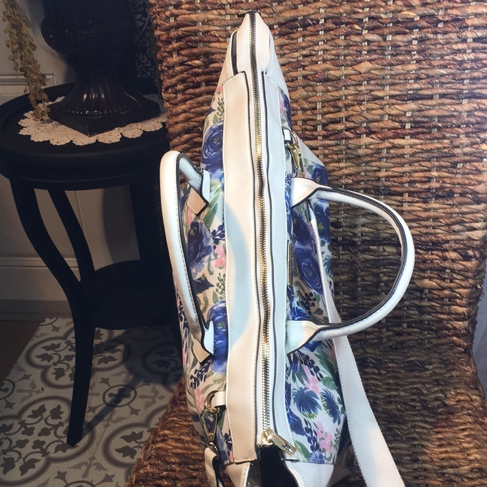 London Fog large floral handbag - Picture 10 of 10